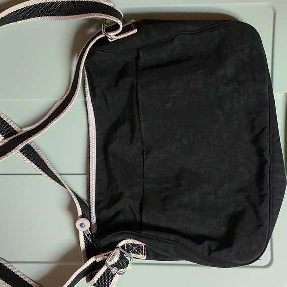 Nwt - Picture 2 of 3